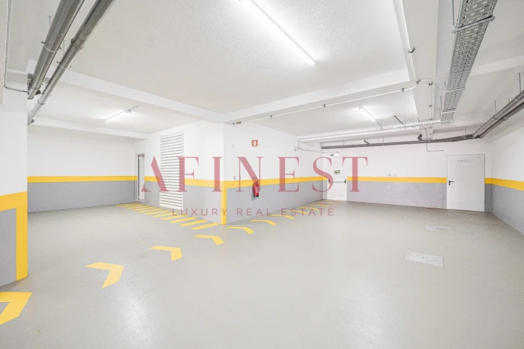 Moradia T4 para Venda em Alcabideche Foto 64