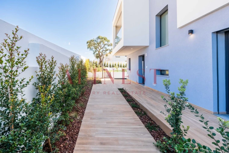 Moradia T4 para Venda em Alcabideche Foto 54