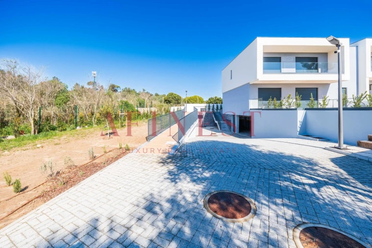 Moradia T4 para Venda em Alcabideche Foto 59