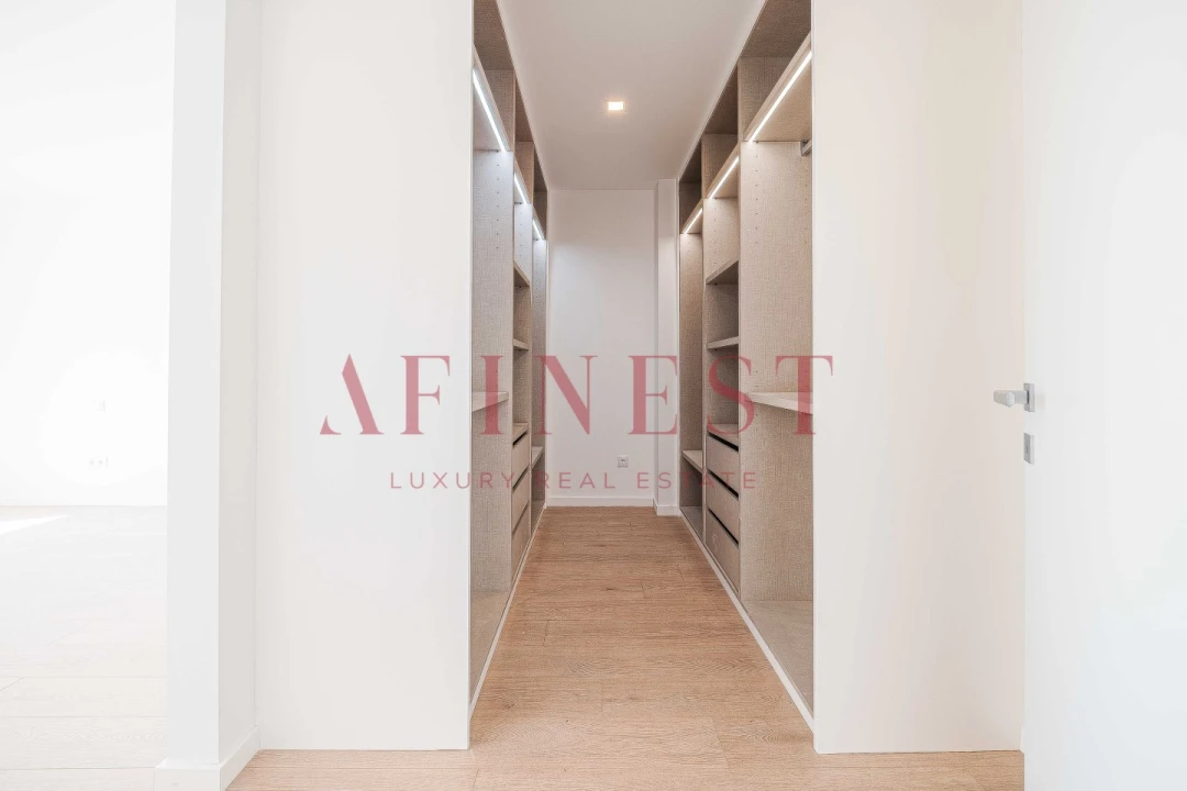 Moradia T4 para Venda em Alcabideche Foto 24