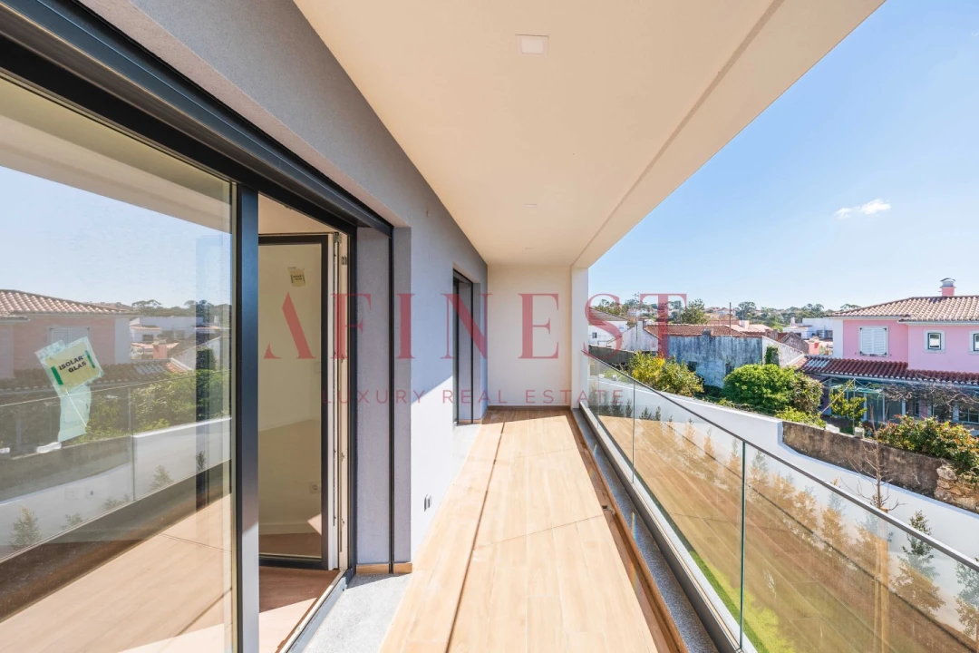 Moradia T4 para Venda em Alcabideche Foto 42