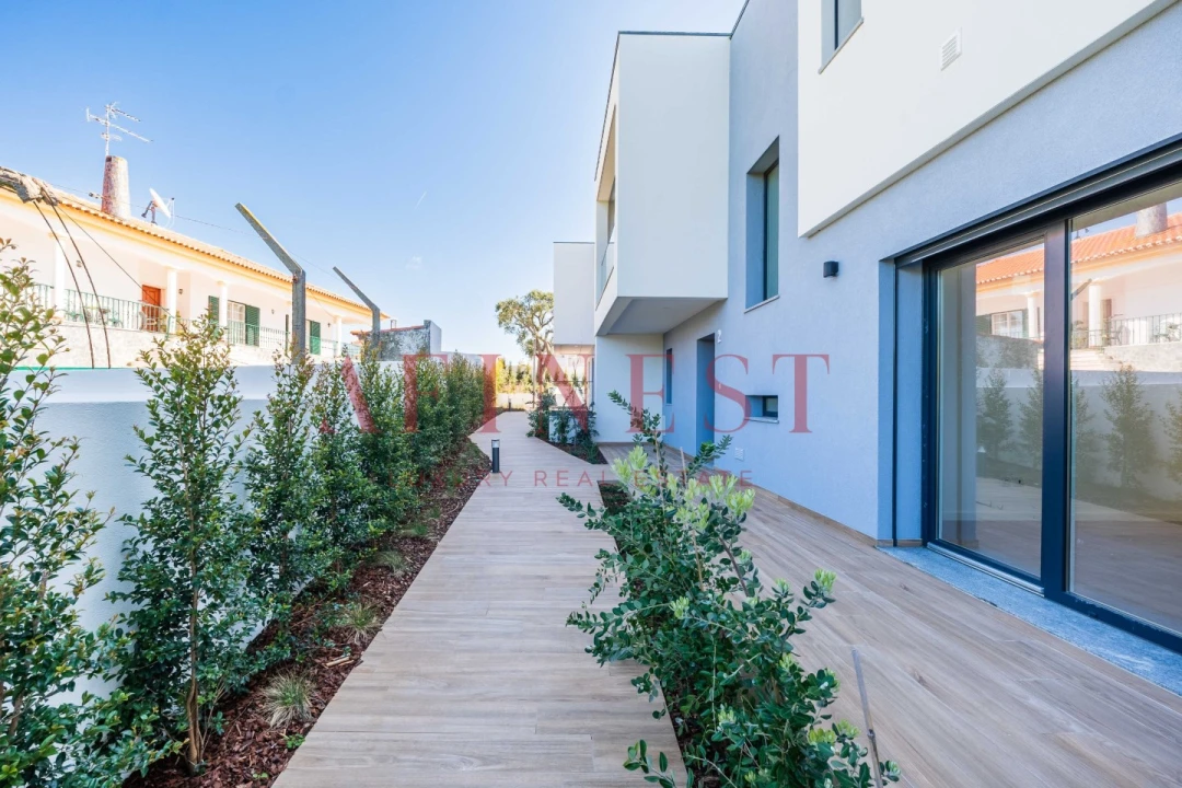 Moradia T4 para Venda em Alcabideche Foto 56