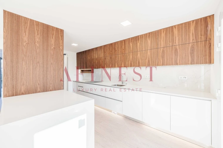 Moradia T4 para Venda em Alcabideche Foto 4