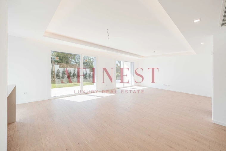 Moradia T4 para Venda em Alcabideche Foto 8