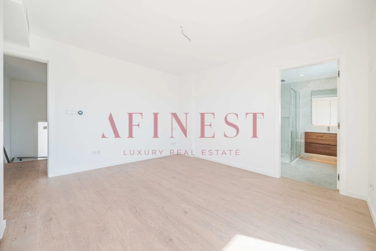 Moradia T4 para Venda em Alcabideche Foto 32