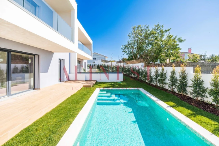 Moradia T4 para Venda em Alcabideche Foto 47