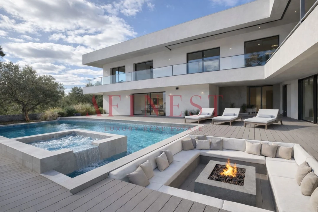 Moradia T5 para Venda em Fernao Ferro Foto 1