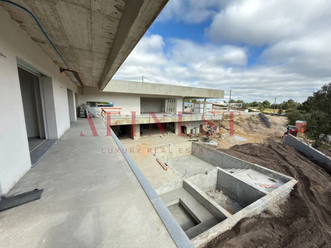 Moradia T5 para Venda em Fernao Ferro Foto 15