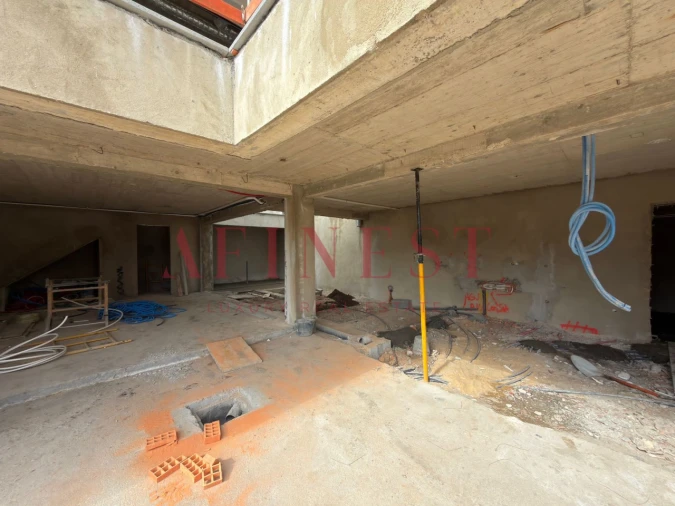 Moradia T5 para Venda em Fernao Ferro Foto 42