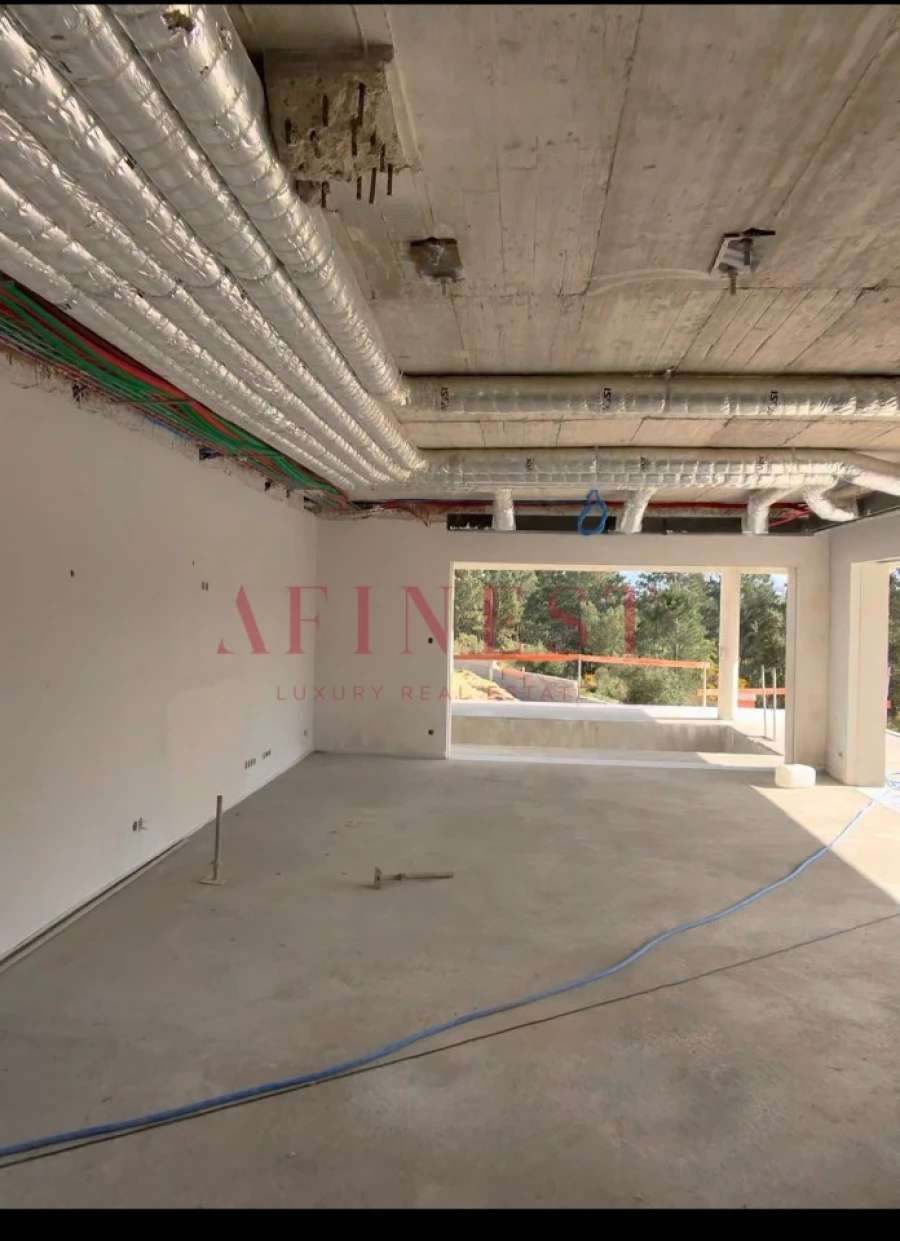 Moradia T5 para Venda em Fernao Ferro Foto 49