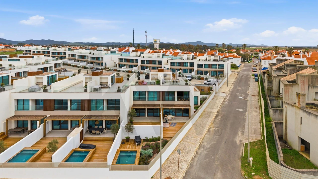 Apartamento T3 para Venda em Porto Covo Foto 44