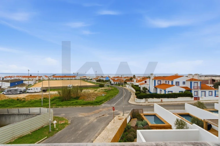 Apartamento T3 para Venda em Porto Covo Foto 28