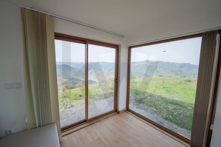 Quinta T3 para Venda em Vila Nova de Foz Côa Foto 19