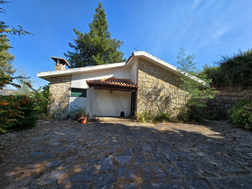 Moradia T5 para Venda em Tabuaço Foto 1