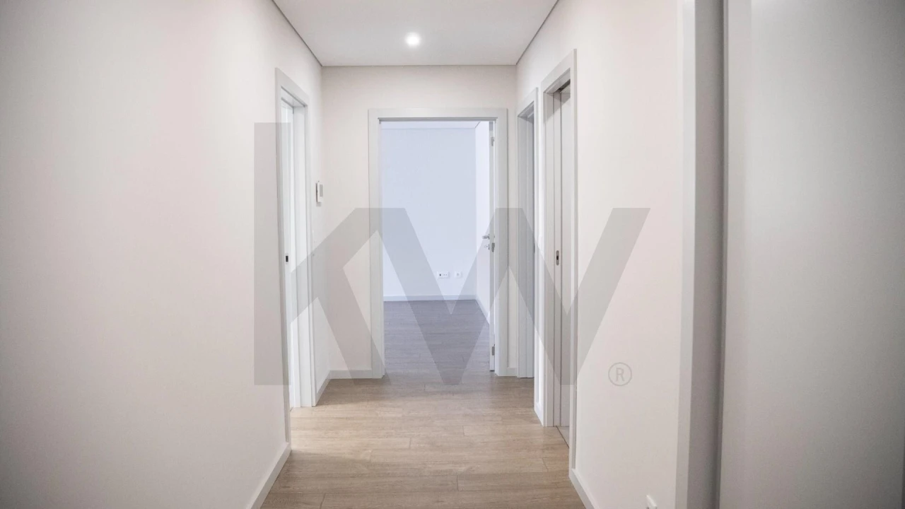 Apartamento T3 para Venda em Cedofeita, Santo Ildefonso, Sé, Miragaia, São Nicolau e Vitória Foto 5