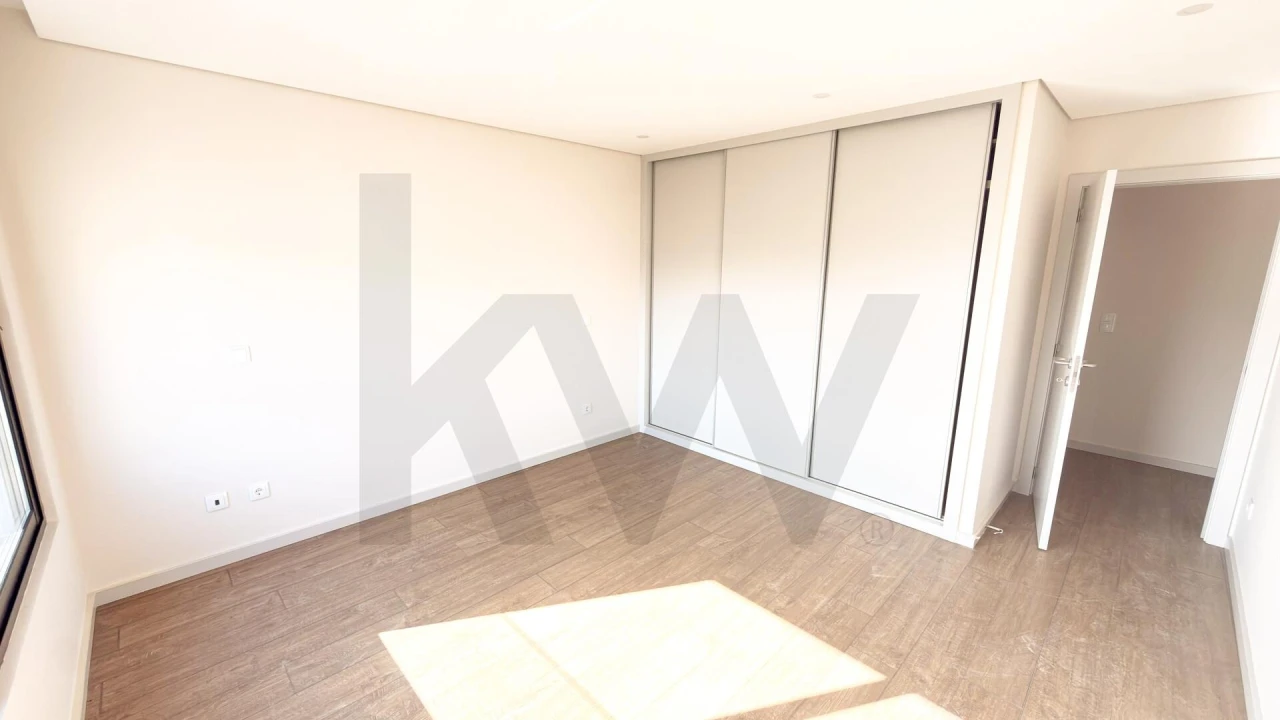 Apartamento T3 para Venda em Cedofeita, Santo Ildefonso, Sé, Miragaia, São Nicolau e Vitória Foto 17