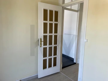 Apartamento T2 para Arrendamento em Campo de Ourique