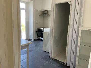 Apartamento T2 para Arrendamento em Campo de Ourique