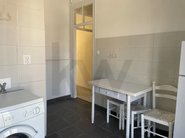 Apartamento T2 para Arrendamento em Campo de Ourique