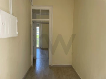 Apartamento T2 para Arrendamento em Campo de Ourique