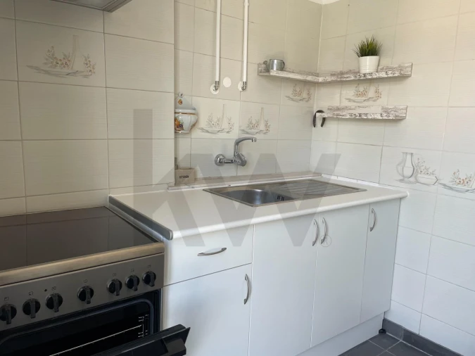 Apartamento T2 para Arrendamento em Campo de Ourique Foto 17