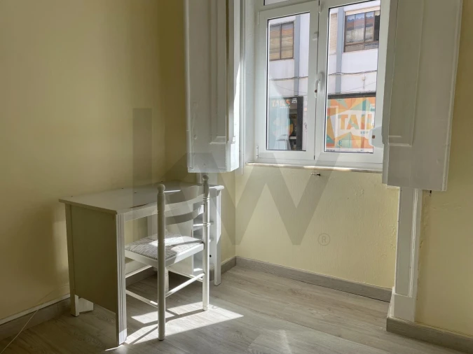 Apartamento T2 para Arrendamento em Campo de Ourique Foto 21