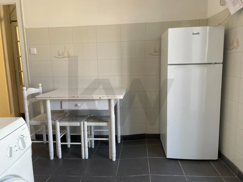 Apartamento T2 para Arrendamento em Campo de Ourique Foto 19
