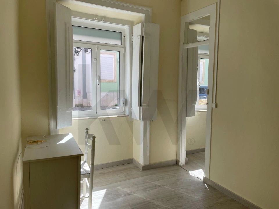 Apartamento T2 para Arrendamento em Campo de Ourique Foto 13