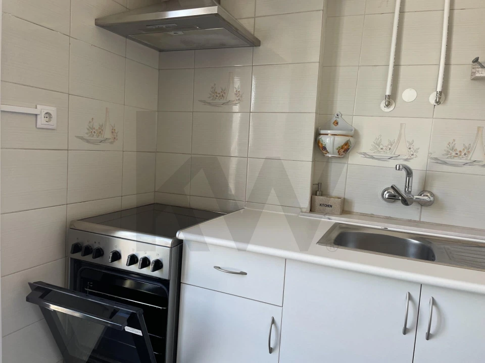 Apartamento T2 para Arrendamento em Campo de Ourique Foto 23