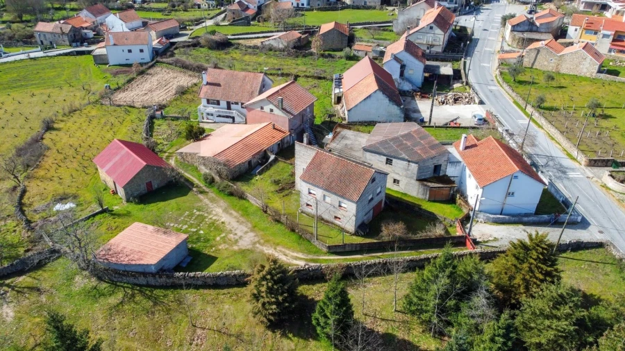 Moradia T3 para Venda em Rapoula do Coa Foto 2