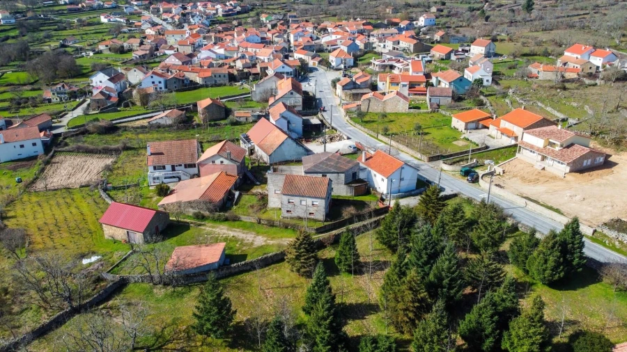 Moradia T3 para Venda em Rapoula do Coa Foto 6