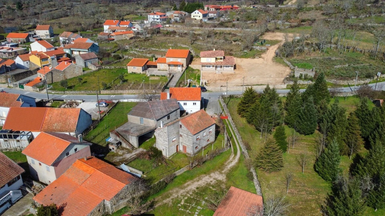 Moradia T3 para Venda em Rapoula do Coa Foto 8