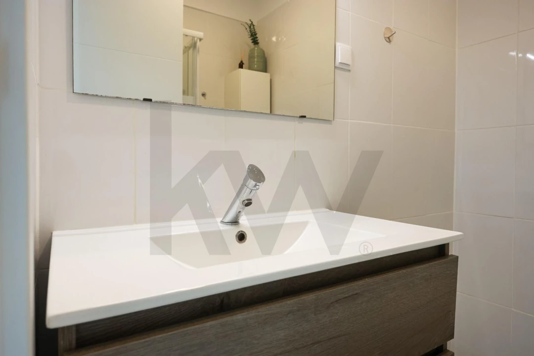 Apartamento T2 para Arrendamento em Santo António dos Cavaleiros e Frielas Foto 19