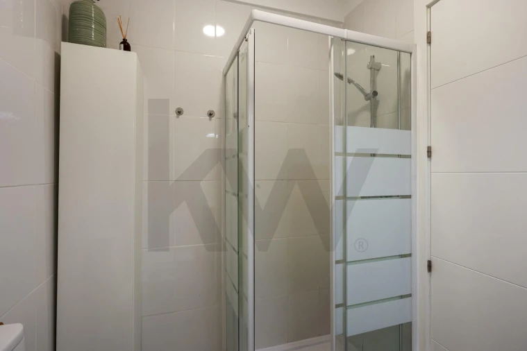 Apartamento T2 para Arrendamento em Santo António dos Cavaleiros e Frielas Foto 22