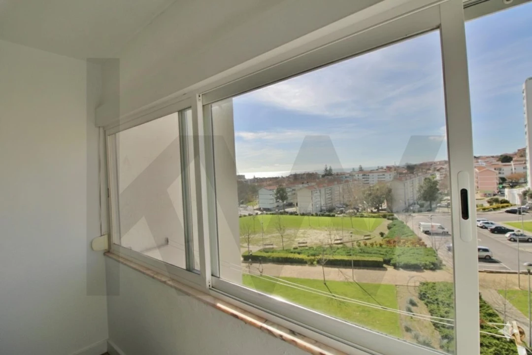 Apartamento T1 para Venda em Carcavelos e Parede Foto 15