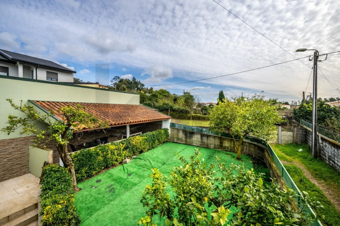 Moradia T2 para Venda em Foz do Sousa e Covelo Foto 4