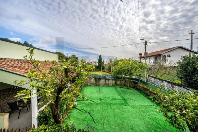 Moradia T2 para Venda em Foz do Sousa e Covelo Foto 6