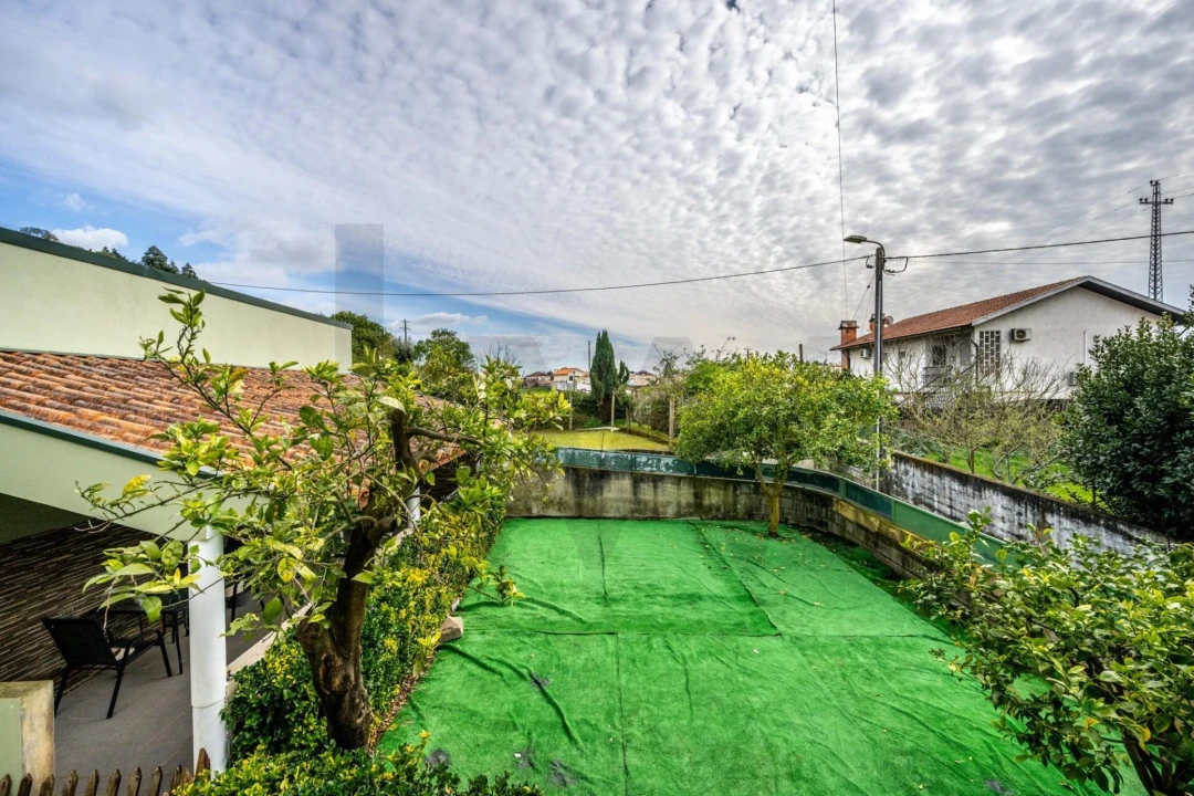 Moradia T2 para Venda em Foz do Sousa e Covelo Foto 6