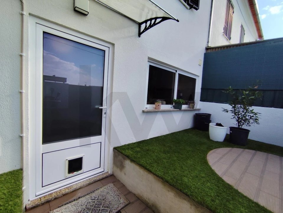 Moradia T2 para Venda em Ovoa e Vimieiro Foto 3