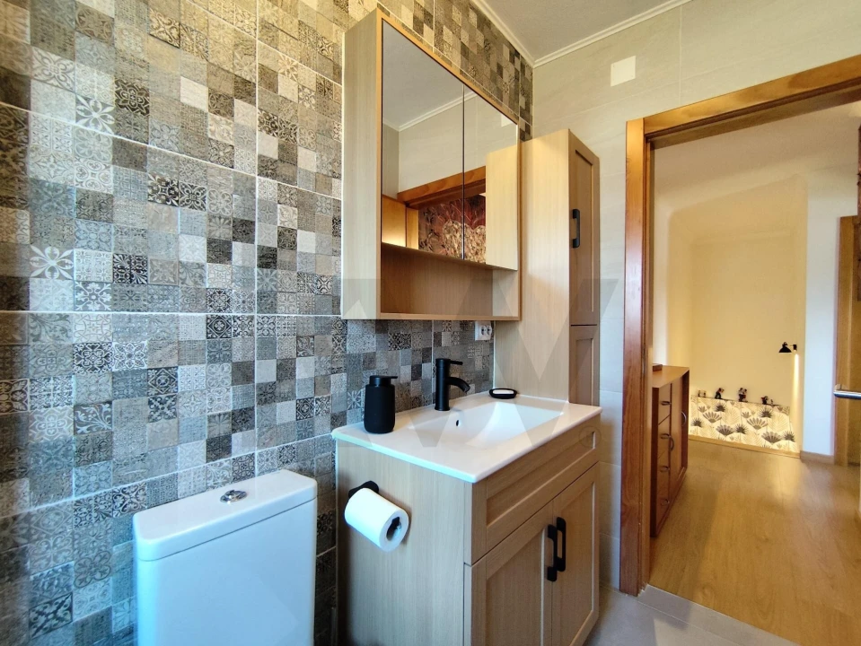 Moradia T2 para Venda em Ovoa e Vimieiro Foto 16