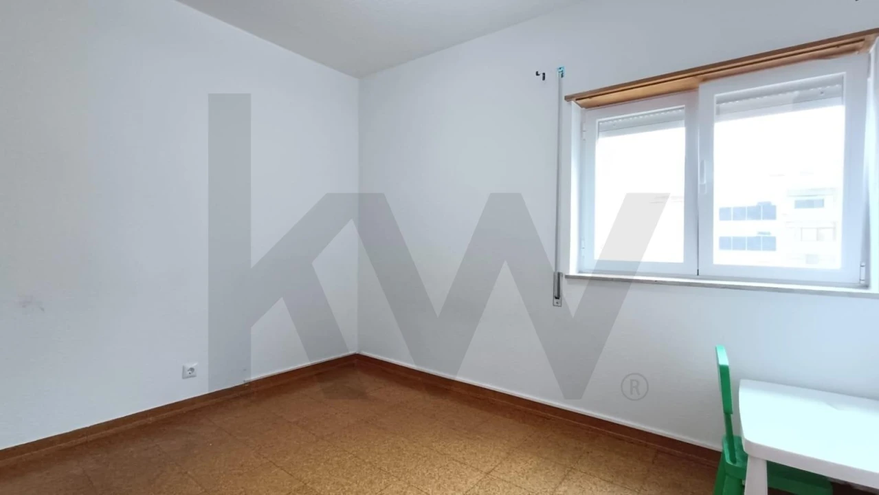 Apartamento T3 para Arrendamento em Charneca de Caparica e Sobreda Foto 11