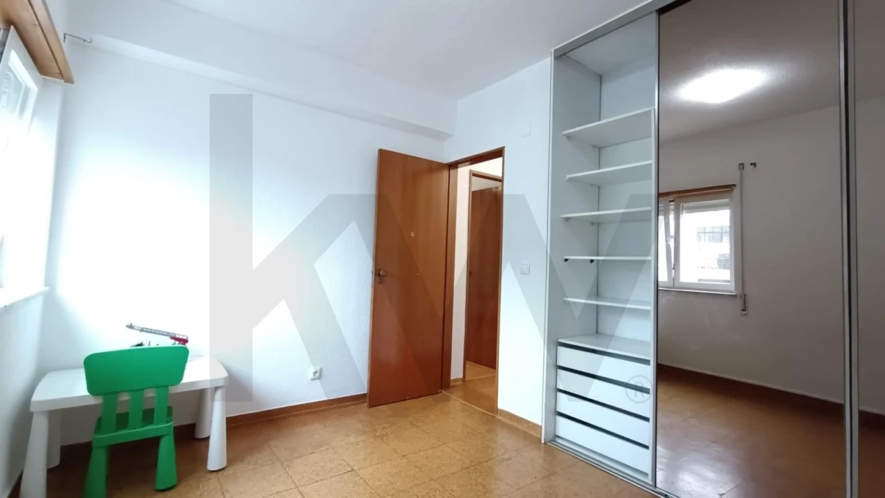 Apartamento T3 para Arrendamento em Charneca de Caparica e Sobreda Foto 8