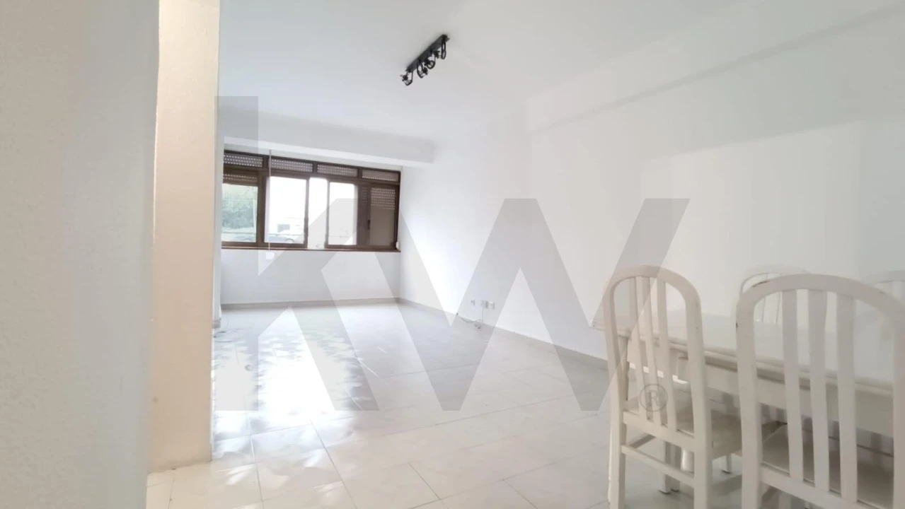 Apartamento T3 para Arrendamento em Charneca de Caparica e Sobreda Foto 34