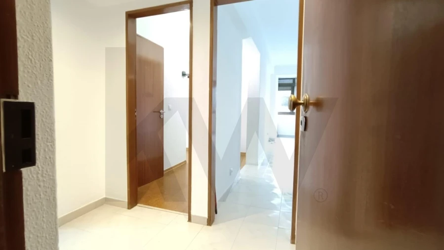 Apartamento T3 para Arrendamento em Charneca de Caparica e Sobreda Foto 33