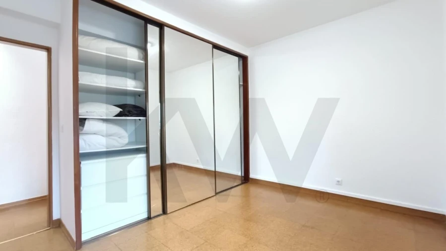 Apartamento T3 para Arrendamento em Charneca de Caparica e Sobreda Foto 14