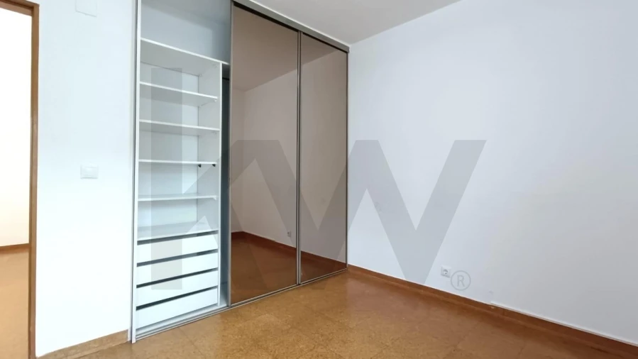 Apartamento T3 para Arrendamento em Charneca de Caparica e Sobreda Foto 7