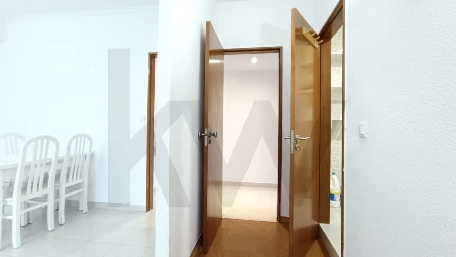 Apartamento T3 para Arrendamento em Charneca de Caparica e Sobreda Foto 2