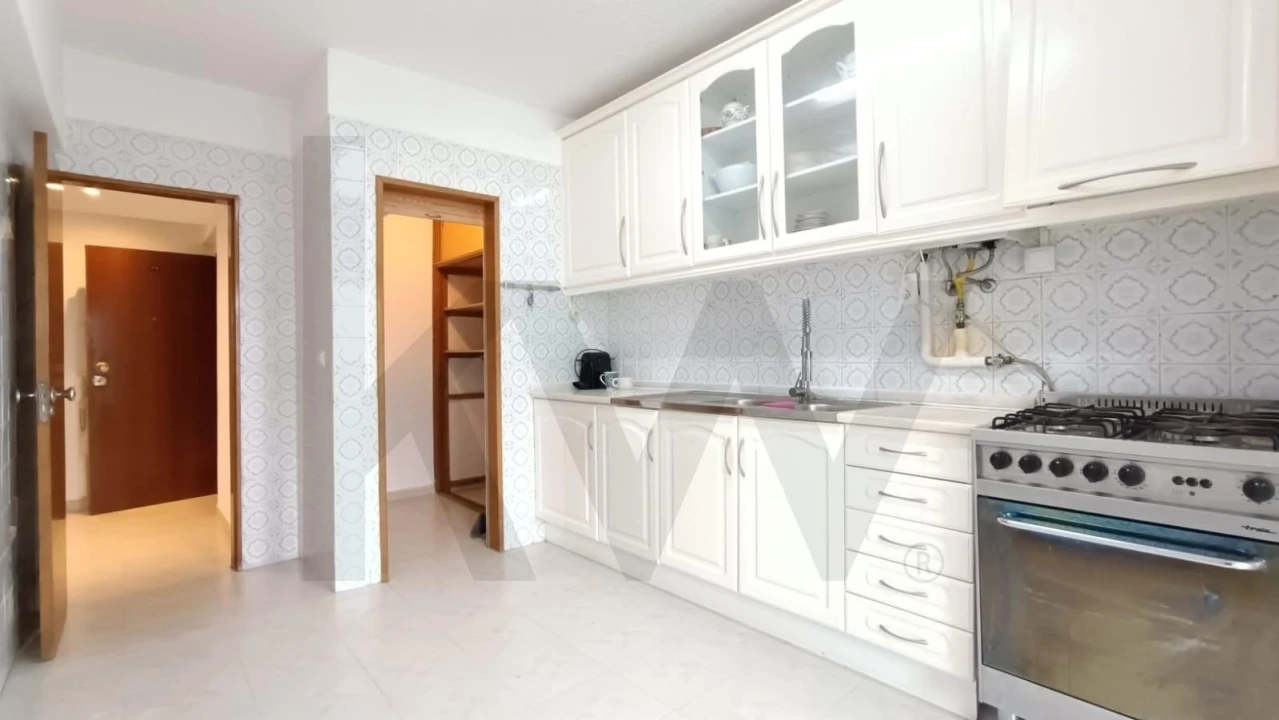 Apartamento T3 para Arrendamento em Charneca de Caparica e Sobreda Foto 36