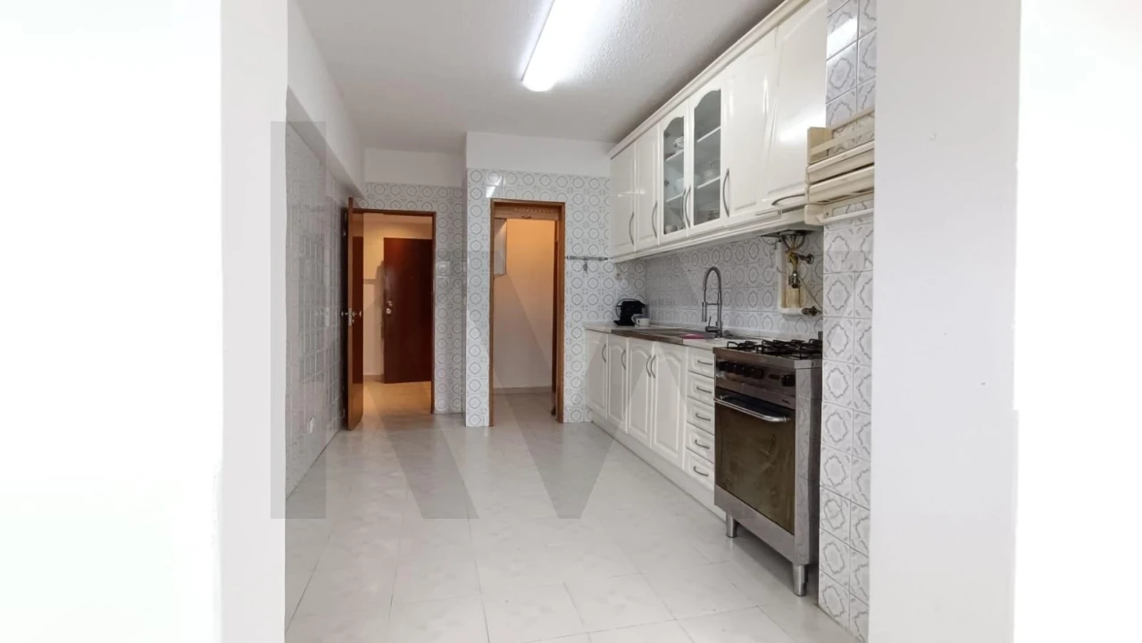 Apartamento T3 para Arrendamento em Charneca de Caparica e Sobreda Foto 38