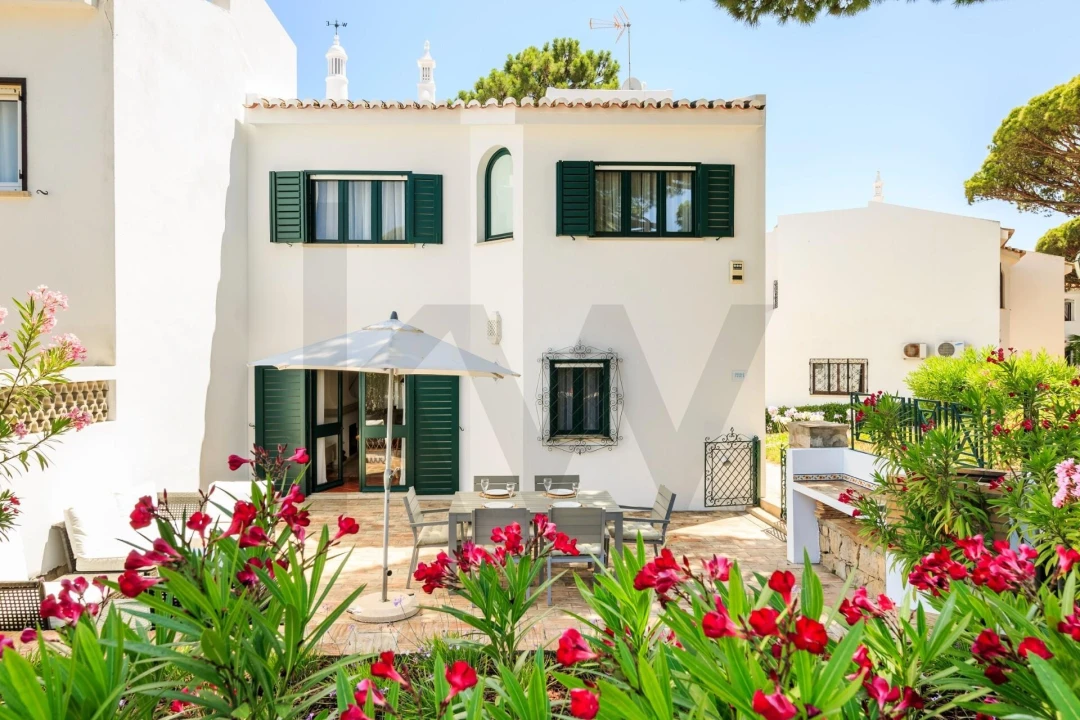 Moradia T3 para Venda em Almancil Foto 6